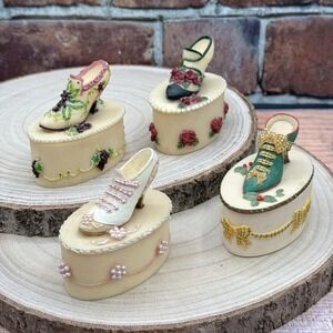 Lot Of 4 Vtg Victorian Shoe High Heel Trinket Boxes w Lids Willow Hall Resin‎